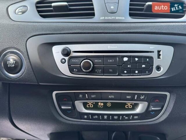 Черный Рено Сценик, объемом двигателя 1.5 л и пробегом 182 тыс. км за 8100 $, фото 7 на Automoto.ua