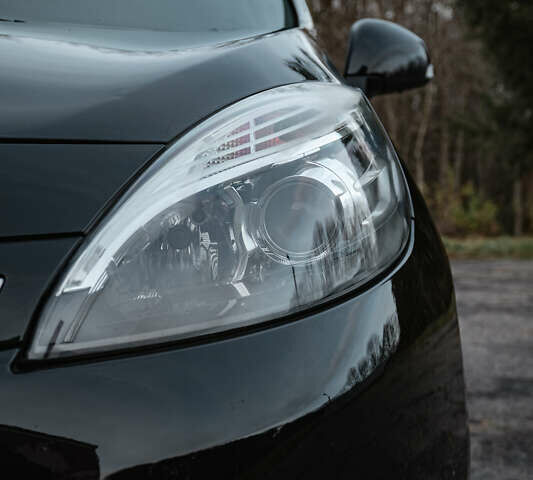 Черный Рено Сценик, объемом двигателя 1.2 л и пробегом 178 тыс. км за 7500 $, фото 12 на Automoto.ua