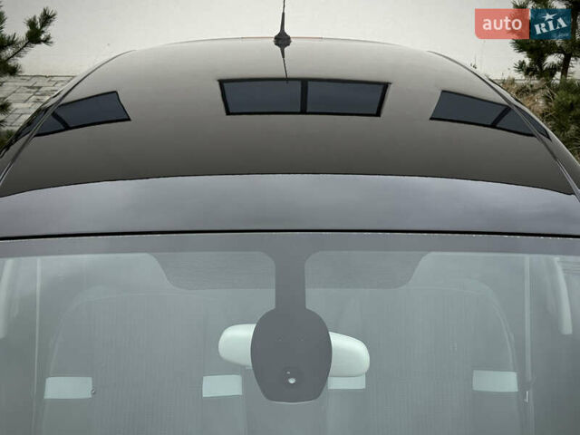 Черный Рено Сценик, объемом двигателя 1.6 л и пробегом 225 тыс. км за 9900 $, фото 45 на Automoto.ua