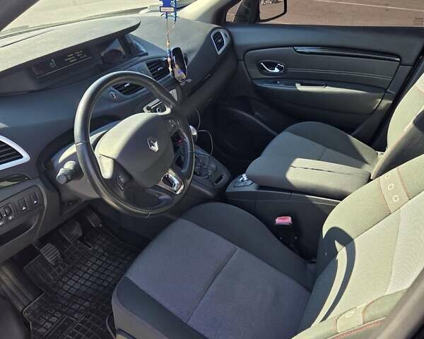 Черный Рено Сценик, объемом двигателя 1.5 л и пробегом 182 тыс. км за 8100 $, фото 54 на Automoto.ua