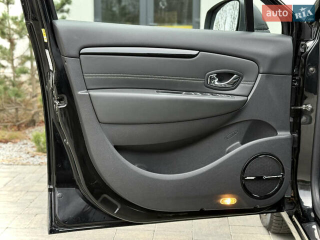 Черный Рено Сценик, объемом двигателя 1.6 л и пробегом 225 тыс. км за 9900 $, фото 81 на Automoto.ua