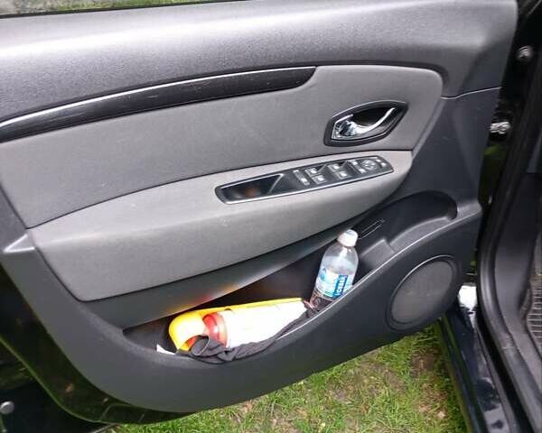 Черный Рено Сценик, объемом двигателя 1.46 л и пробегом 279 тыс. км за 8900 $, фото 3 на Automoto.ua