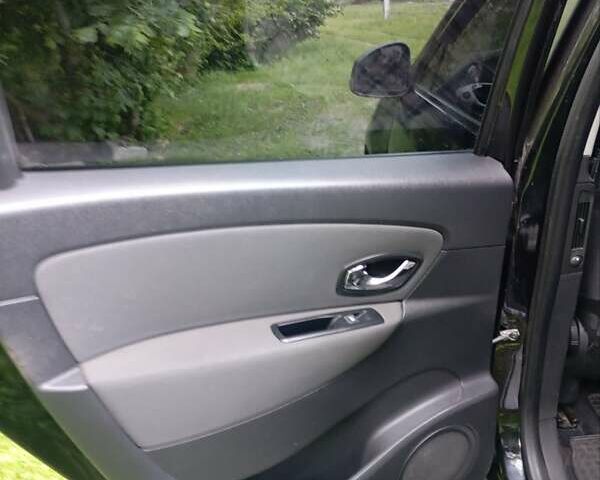 Черный Рено Сценик, объемом двигателя 1.46 л и пробегом 279 тыс. км за 8900 $, фото 4 на Automoto.ua