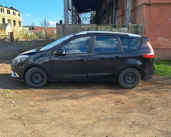 Чорний Рено Сценік, об'ємом двигуна 1.46 л та пробігом 217 тис. км за 9300 $, фото 8 на Automoto.ua