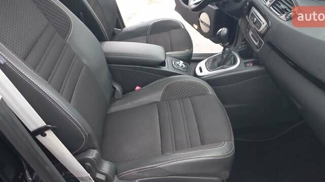 Черный Рено Сценик, объемом двигателя 1.46 л и пробегом 150 тыс. км за 10999 $, фото 35 на Automoto.ua