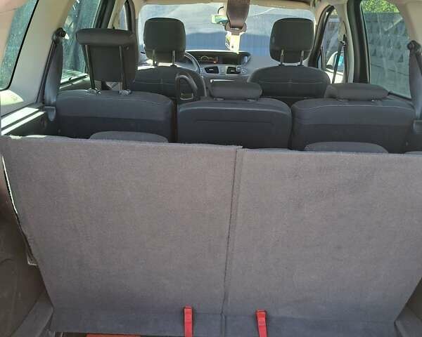 Чорний Рено Сценік, об'ємом двигуна 1.46 л та пробігом 217 тис. км за 9300 $, фото 4 на Automoto.ua