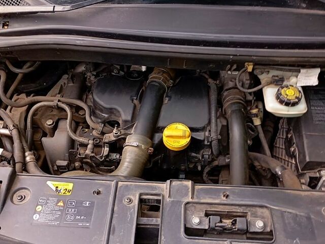 Черный Рено Сценик, объемом двигателя 1.5 л и пробегом 285 тыс. км за 9000 $, фото 3 на Automoto.ua