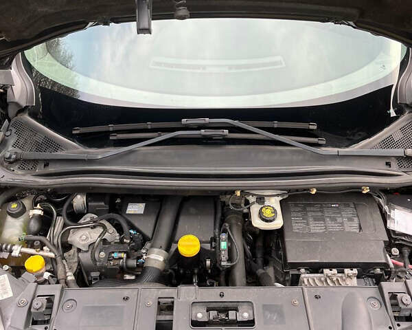 Рено Сценик 2014 в Виннице на Automoto.ua Черный Рено Сценик, объемом двигателя 1.46 л и пробегом 270 тыс. км за 9400 $, фото 18 на Automoto.ua