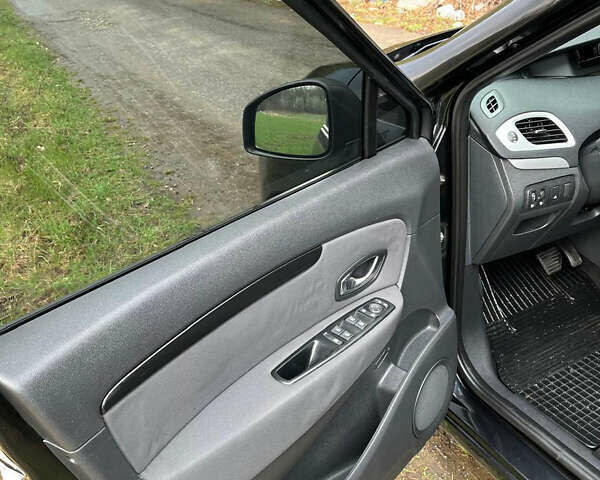 Рено Сценик 2014 в Виннице на Automoto.ua Черный Рено Сценик, объемом двигателя 1.46 л и пробегом 270 тыс. км за 9400 $, фото 10 на Automoto.ua