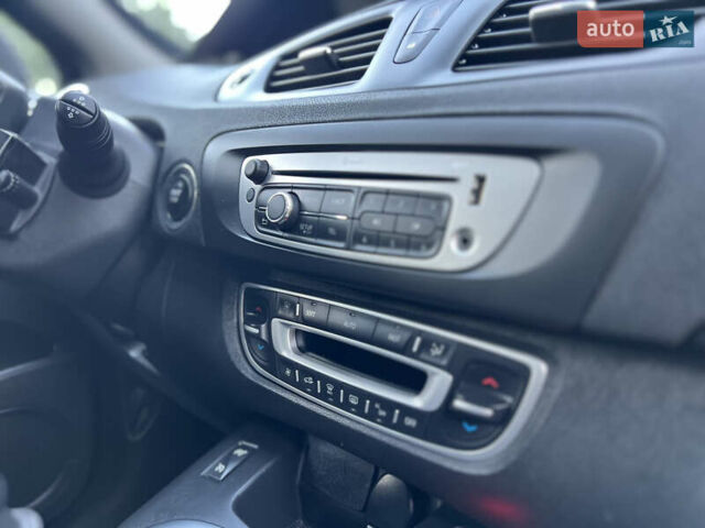 Рено Сценик 2015 в Виннице на Automoto.ua Черный Рено Сценик, объемом двигателя 1.46 л и пробегом 210 тыс. км за 10250 $, фото 52 на Automoto.ua
