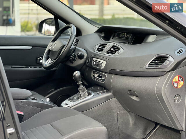 Чорний Рено Сценік, об'ємом двигуна 1.5 л та пробігом 210 тис. км за 10399 $, фото 32 на Automoto.ua