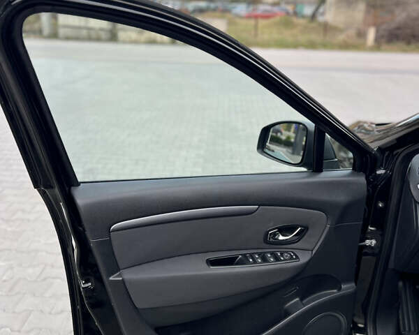 Чорний Рено Сценік, об'ємом двигуна 1.5 л та пробігом 210 тис. км за 10399 $, фото 45 на Automoto.ua