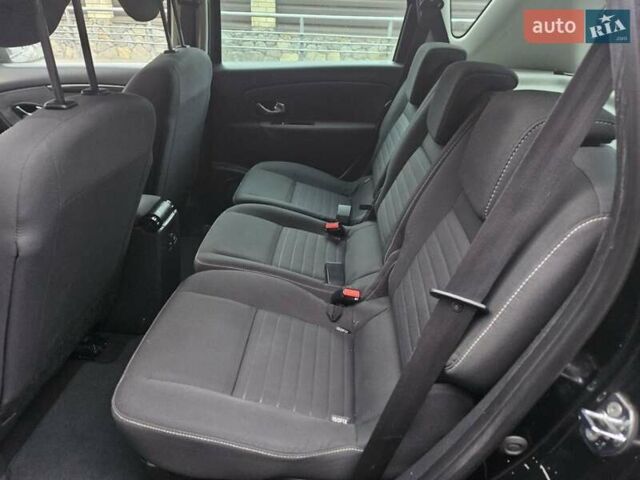 Чорний Рено Сценік, об'ємом двигуна 1.5 л та пробігом 149 тис. км за 9999 $, фото 18 на Automoto.ua