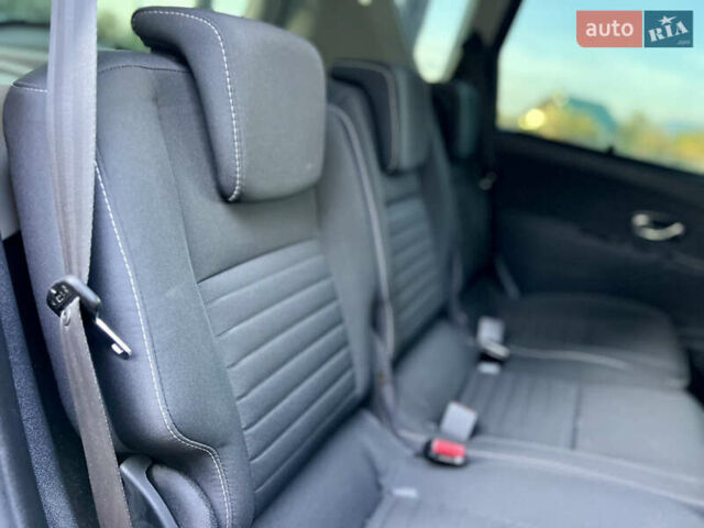 Рено Сценик 2015 в Виннице на Automoto.ua Черный Рено Сценик, объемом двигателя 1.46 л и пробегом 210 тыс. км за 10250 $, фото 62 на Automoto.ua