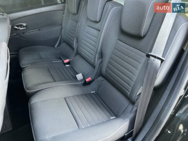 Рено Сценик 2015 в Виннице на Automoto.ua Черный Рено Сценик, объемом двигателя 1.46 л и пробегом 210 тыс. км за 10250 $, фото 64 на Automoto.ua