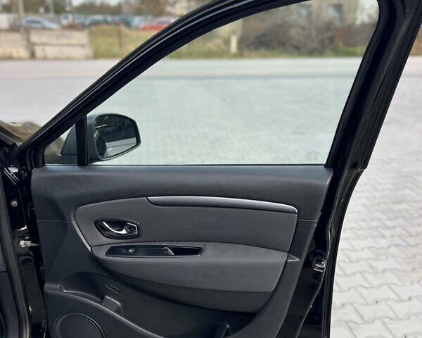 Чорний Рено Сценік, об'ємом двигуна 1.5 л та пробігом 210 тис. км за 10399 $, фото 33 на Automoto.ua