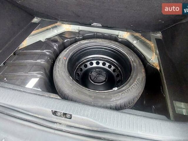 Черный Рено Сценик, объемом двигателя 1.5 л и пробегом 240 тыс. км за 9400 $, фото 6 на Automoto.ua