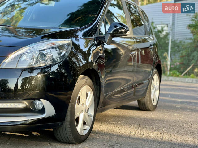 Рено Сценик 2015 в Виннице на Automoto.ua Черный Рено Сценик, объемом двигателя 1.46 л и пробегом 210 тыс. км за 10250 $, фото 19 на Automoto.ua