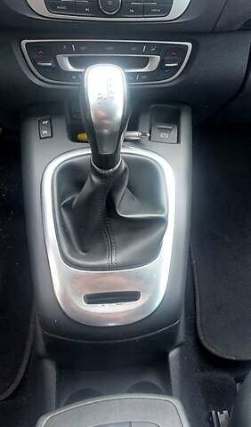 Черный Рено Сценик, объемом двигателя 1.5 л и пробегом 240 тыс. км за 9400 $, фото 11 на Automoto.ua