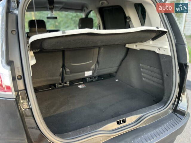 Рено Сценик 2015 в Виннице на Automoto.ua Черный Рено Сценик, объемом двигателя 1.46 л и пробегом 210 тыс. км за 10250 $, фото 73 на Automoto.ua