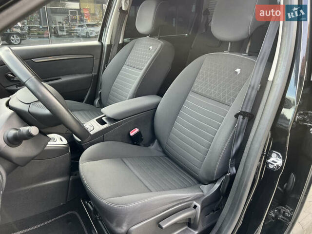 Чорний Рено Сценік, об'ємом двигуна 1.5 л та пробігом 210 тис. км за 10399 $, фото 31 на Automoto.ua