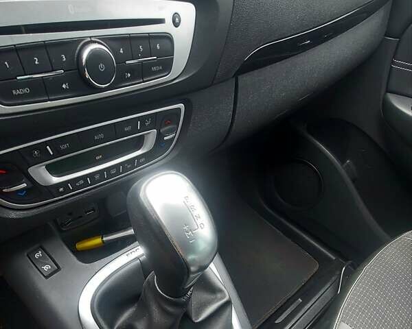 Черный Рено Сценик, объемом двигателя 1.5 л и пробегом 240 тыс. км за 9400 $, фото 16 на Automoto.ua