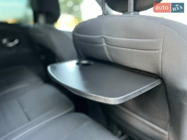 Рено Сценик 2015 в Виннице на Automoto.ua Черный Рено Сценик, объемом двигателя 1.46 л и пробегом 210 тыс. км за 10250 $, фото 63 на Automoto.ua