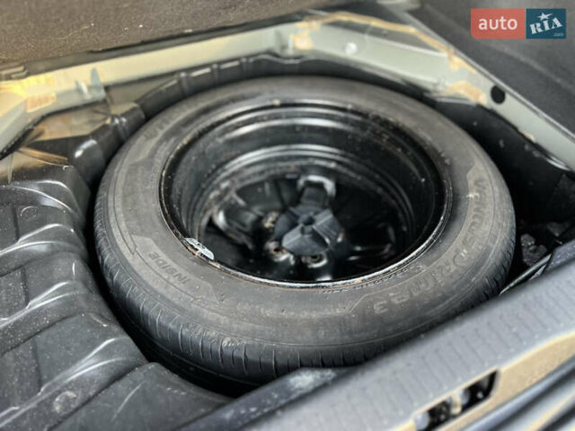 Рено Сценик 2015 в Виннице на Automoto.ua Черный Рено Сценик, объемом двигателя 1.46 л и пробегом 210 тыс. км за 10250 $, фото 74 на Automoto.ua