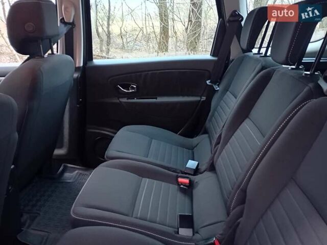 Чорний Рено Сценік, об'ємом двигуна 1.46 л та пробігом 245 тис. км за 10500 $, фото 14 на Automoto.ua