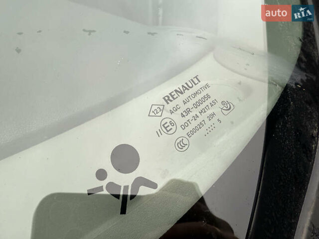 Черный Рено Сценик, объемом двигателя 1.46 л и пробегом 221 тыс. км за 10750 $, фото 29 на Automoto.ua