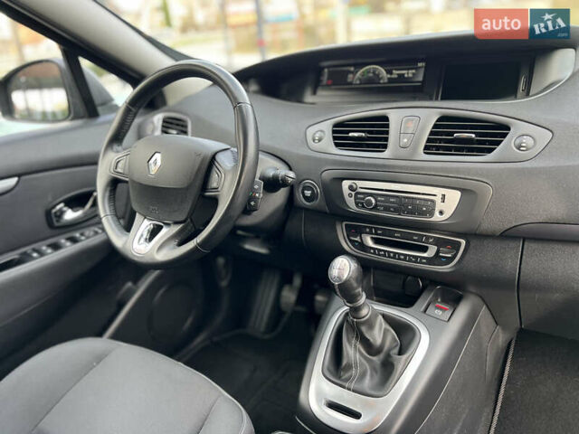 Чорний Рено Сценік, об'ємом двигуна 1.5 л та пробігом 210 тис. км за 10399 $, фото 38 на Automoto.ua