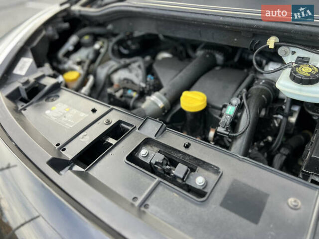 Чорний Рено Сценік, об'ємом двигуна 1.5 л та пробігом 210 тис. км за 10399 $, фото 52 на Automoto.ua