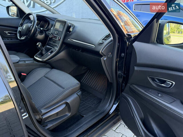 Черный Рено Сценик, объемом двигателя 1.5 л и пробегом 182 тыс. км за 11300 $, фото 8 на Automoto.ua
