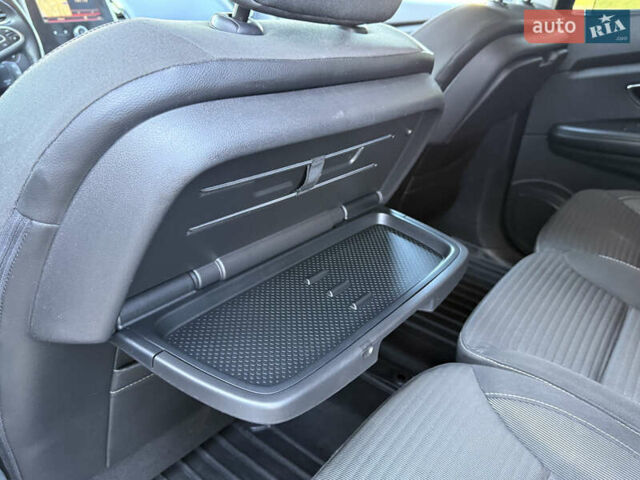 Черный Рено Сценик, объемом двигателя 1.5 л и пробегом 182 тыс. км за 11300 $, фото 10 на Automoto.ua