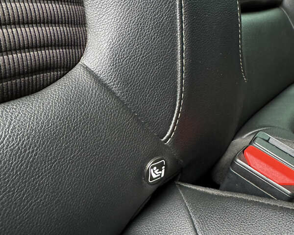 Черный Рено Сценик, объемом двигателя 1.6 л и пробегом 190 тыс. км за 15299 $, фото 62 на Automoto.ua