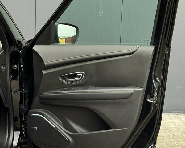 Черный Рено Сценик, объемом двигателя 1.6 л и пробегом 190 тыс. км за 15299 $, фото 68 на Automoto.ua