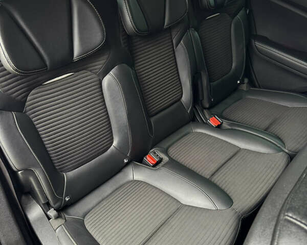 Черный Рено Сценик, объемом двигателя 1.6 л и пробегом 190 тыс. км за 15299 $, фото 61 на Automoto.ua