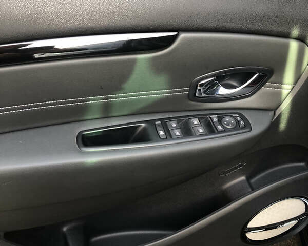 Черный Рено Сценик, объемом двигателя 1.2 л и пробегом 173 тыс. км за 8700 $, фото 13 на Automoto.ua