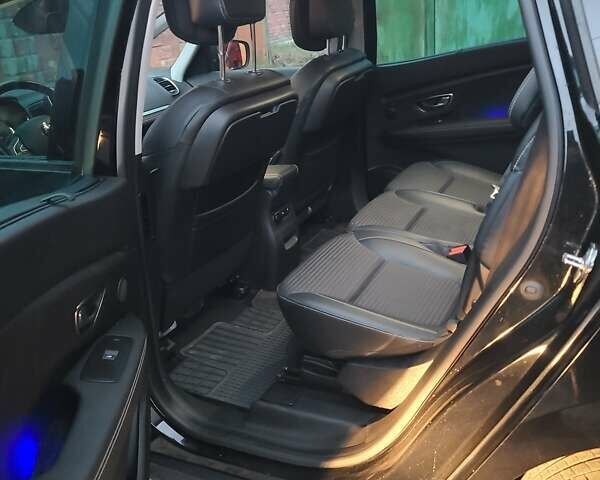 Чорний Рено Сценік, об'ємом двигуна 1.5 л та пробігом 79 тис. км за 18500 $, фото 2 на Automoto.ua