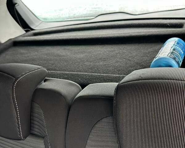 Чорний Рено Сценік, об'ємом двигуна 1.46 л та пробігом 234 тис. км за 12800 $, фото 10 на Automoto.ua