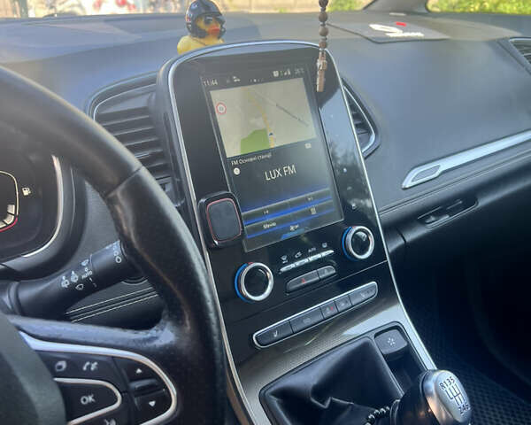 Черный Рено Сценик, объемом двигателя 1.6 л и пробегом 270 тыс. км за 14500 $, фото 9 на Automoto.ua