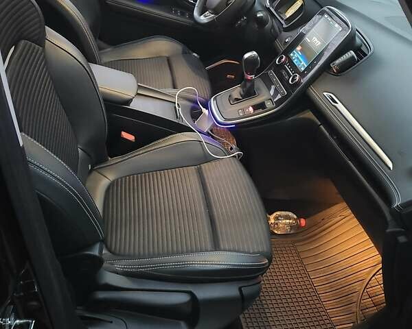 Чорний Рено Сценік, об'ємом двигуна 1.5 л та пробігом 79 тис. км за 18500 $, фото 9 на Automoto.ua