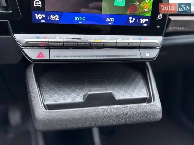 Чорний Рено Сценік, об'ємом двигуна 0 л та пробігом 1 тис. км за 31999 $, фото 27 на Automoto.ua