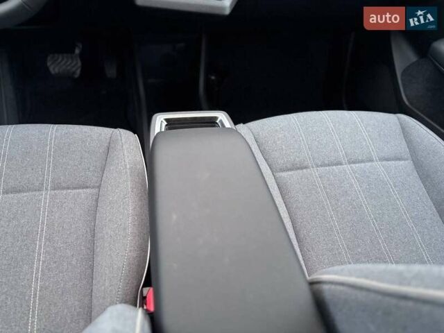 Чорний Рено Сценік, об'ємом двигуна 0 л та пробігом 1 тис. км за 31999 $, фото 36 на Automoto.ua