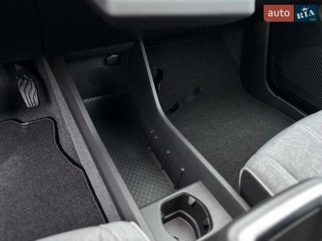 Чорний Рено Сценік, об'ємом двигуна 0 л та пробігом 1 тис. км за 31999 $, фото 28 на Automoto.ua