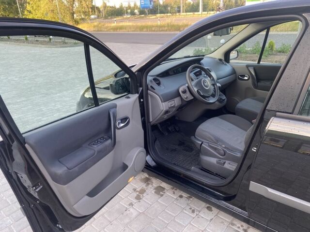 Черный Рено Сценик, объемом двигателя 1.6 л и пробегом 298 тыс. км за 4400 $, фото 4 на Automoto.ua