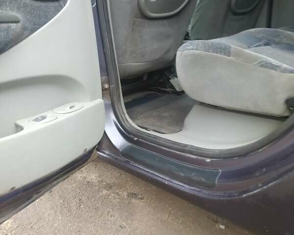 Фіолетовий Рено Сценік, об'ємом двигуна 1.6 л та пробігом 140 тис. км за 3100 $, фото 4 на Automoto.ua