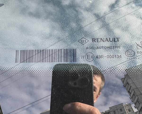 Фиолетовый Рено Сценик, объемом двигателя 1.7 л и пробегом 103 тыс. км за 20999 $, фото 35 на Automoto.ua