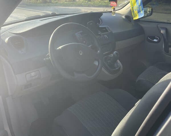 Коричневый Рено Сценик, объемом двигателя 1.6 л и пробегом 258 тыс. км за 4150 $, фото 6 на Automoto.ua