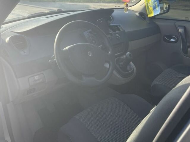 Коричневый Рено Сценик, объемом двигателя 1.6 л и пробегом 258 тыс. км за 4150 $, фото 6 на Automoto.ua